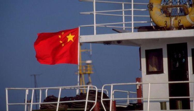 صحيفة: الصين تساعد إيران في خنق حركة السفن في البحر الأحمر 