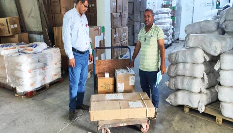 رفد مكاتب الصحة بالمحافظات بأدوية ومستلزمات طبية 

