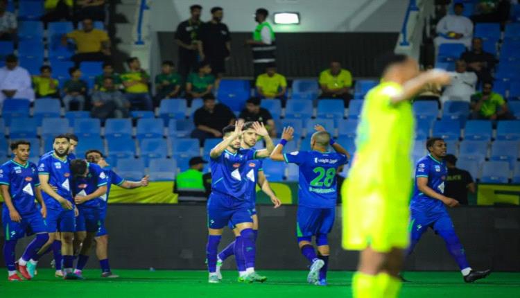 الفتح يقسو على الخليج في الدوري السعودي