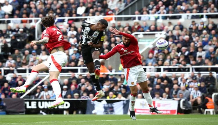 نيوكاسل يهين اليونايتد برباعية مذلة