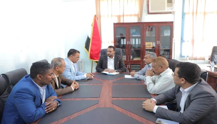 وزير التربية يبحث مع السلطة المحلية بحضرموت استعدادات العام الدراسي