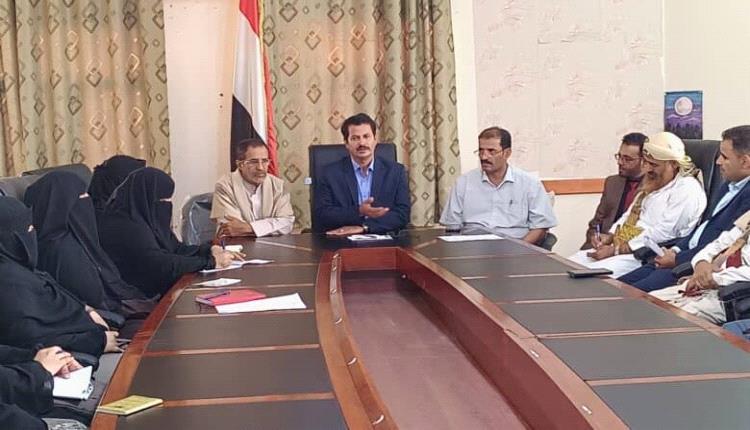 إقرار تخفيض رسوم المدارس الأهلية في مأرب بنسبة 15% استجابة للتحسن الاقتصادي
