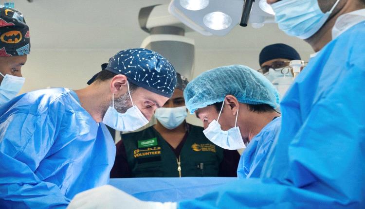 جهود إغاثية سعودية جديدة... غذاء ودواء ومأوى في اليمن
