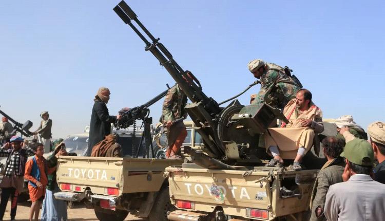 خبراء: شبكات خفية "تتجاوز إيران" وراء إمداد الحوثيين بالأسلحة
