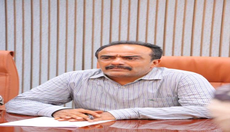 مدير عام خورمكسر يوجه برفع الجاهزية تحسباً للمنخفض الجوي بعدن