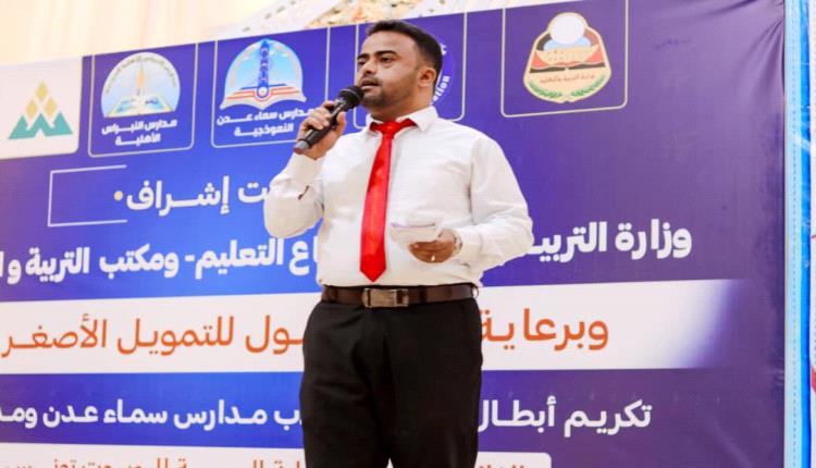 توفيق عواس.. موهبة إعلامية تستصرخ الاهتمام من عمق المعاناة"