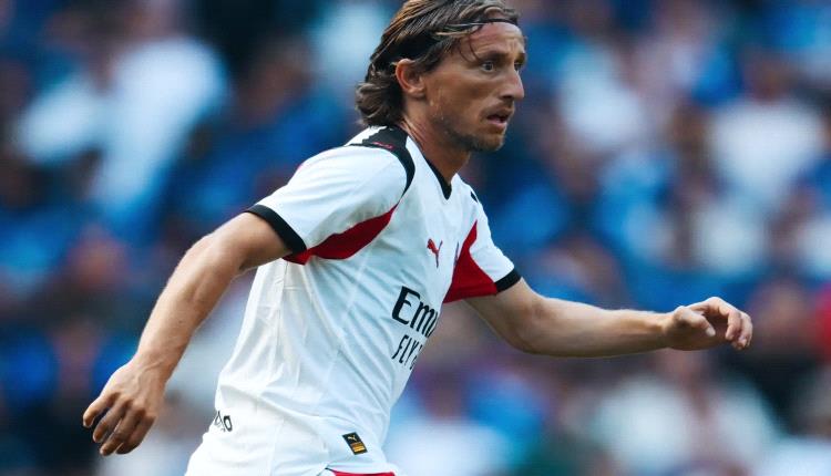 مودريتش يقود تشكيل ميلان أمام كريمونيزي