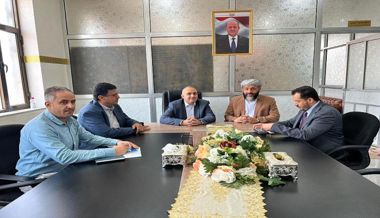 اجتماع بعدن يبحث القضايا المتصلة بموسم الحج وخدمة الحجاج