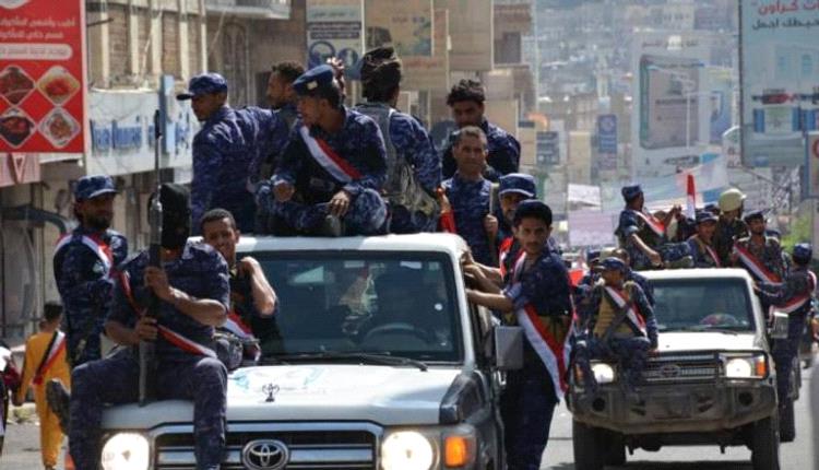 الحوثيون يختطفون طلاباً بسبب تغيبهم عن دورة عسكرية في "البيضاء"
