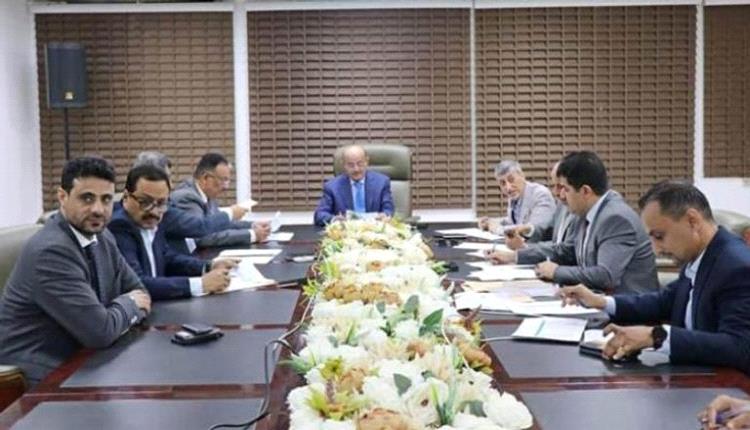 تحذير المؤسسات التجارية من ضغوط الحوثي وتعزيز الرقابة الصارمة