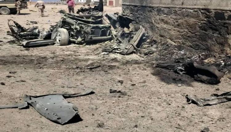 انفجار عبوة ناسفة وُضعت داخل سيارة امام مبنى أمني بتعز
