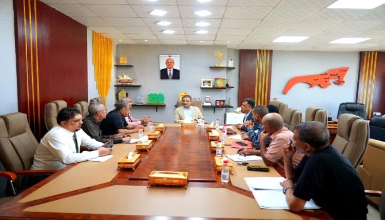 وزير الدولة محافظ عدن يبحث إجراءات عاجلة لمعالجة أزمة الغاز