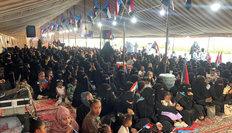 صور - فعالية نسوية حاشدة في ساحة اعتصام سيئون بحضرموت تؤكد دعم انتشار القوات الجنوبية
