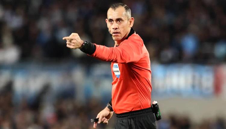 الكشف عن طاقم تحكيم مباراة السعودية والأردن..