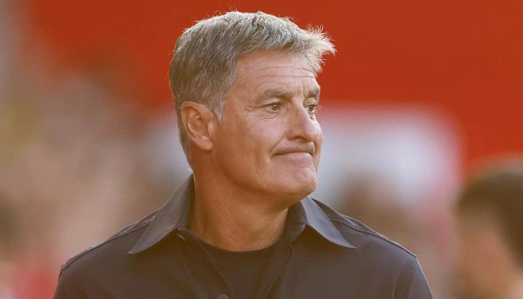 القادسية السعودي يعلن رحيل مدربه