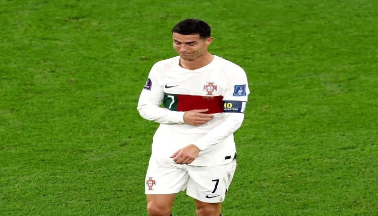 كريستيانو رونالدو يشعل الجدل بتصرفه المباغت في حفل جوائز TheBest 