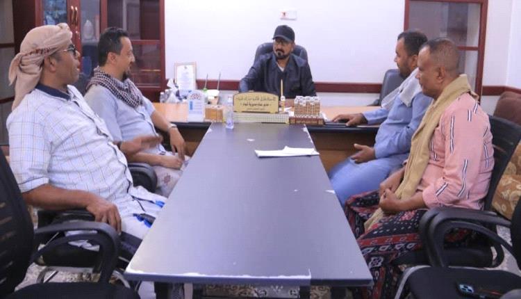 مدير عام شبام يطّلع على أوضاع النادي ويؤكد دعم السلطة المحلية في استيعاب طاقات الشباب 