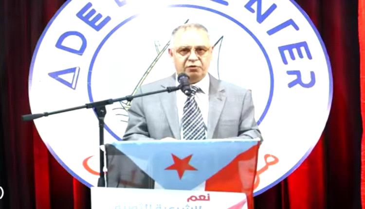 وفاة السفير محمد عبدالرحمن العبادي.. ما هي الرسالة التي حملها من كاسترو الى البيض؟