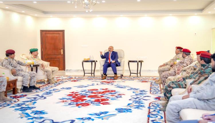 الزُبيدي: تأمين حضرموت والمهرة خطوة حاسمة والوجهة النهائية صنعاء 