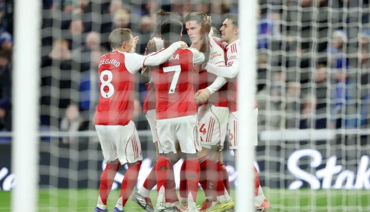 آرسنال يستعيد صدارة البريميرليج بفوز شاق على إيفرتون