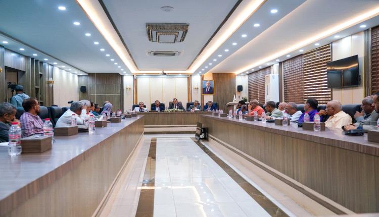 الوزير السقطري يشيد بدور القوات المسلحة الجنوبية في تأمين المنافذ ومكافحة التهريب والإرهاب