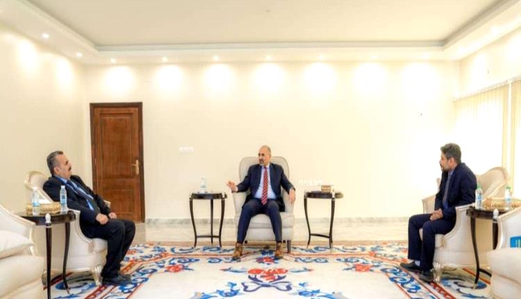 الرئيس الزُبيدي يؤكد على الأهمية الاستراتيجية لمطار عدن الدولي