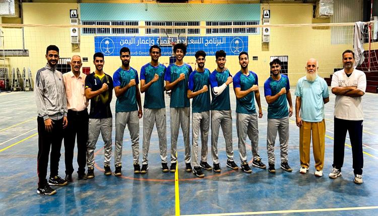 وجدان الشاذلي يزور تدريبات منتخب عدن للكرة الطائرة ويشكر دعم المحافظ احمد لملس 