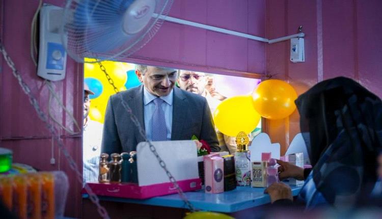 «سوق الوومن» في عدن.. ملاذ آمن لليمنيات العاملات 