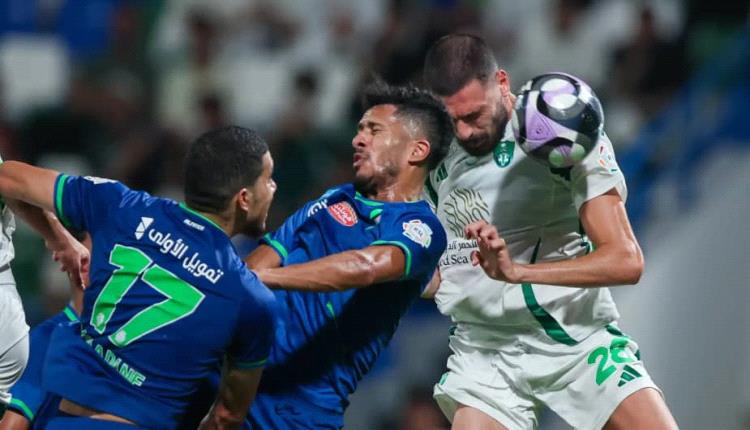 الفتح يُلحق بالأهلي الخسارة الأولى في دوري روشن 