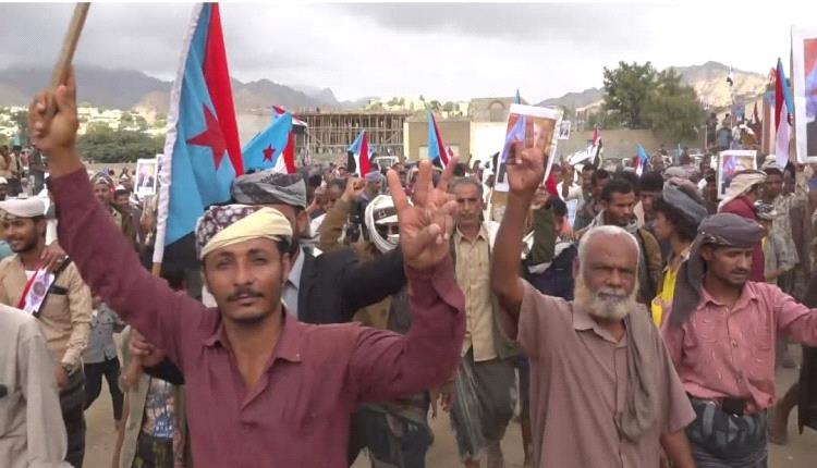 لحج .. مسيرة جماهيرية حاشدة في طور الباحة دعمًا لمطالب إعلان دولة الجنوب 