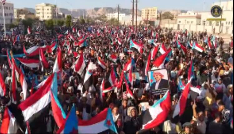 "مليونية سيئون".. حضرموت ترسم ملامح الخارطة الجنوبية الجديدة وتقلب المعادلة