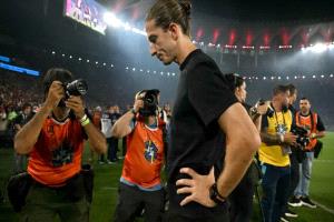 فلامنجو يُمدد عقد مدربه فيليبي لويس