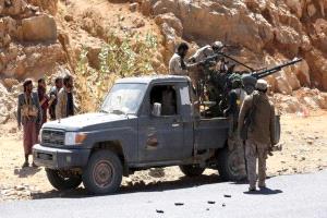 بين القاعدة والحوثي.. ما دوافع استهداف القيادات العسكرية جنوبي اليمن؟
