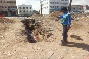 مدير شرطة المرور بمحافظة لحج يؤكد على ضرورة التنسيق المشترك عند تنفيذ مشاريع الحفريات