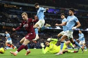 مانشستر سيتي يقفز إلى صدارة البريميرليج مؤقتًا بثلاثية أمام وست هام