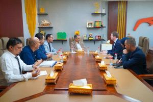 محافظ عدن لمكتب المبعوث الأممي: خطوات الانتقالي ضرورة لحفظ الاستقرار وحماية مؤسسات الدولة