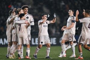 أياكس يحصد أولى نقاطه بدوري أبطال أوروبا