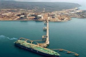 "بلحاف" يكشف عقوداً من التهميش.. 6.7 مليون طن غاز لم يعد منها "ريال واحد" للجنوب!