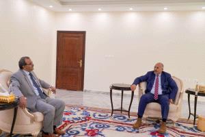 حراك وسط اليمن يشيد بموقف رئيس المجلس الانتقالي بشأن محافظة البيضاء