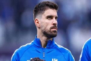 سر تعثر مفاوضات تجديد عقد روبن نيفيز