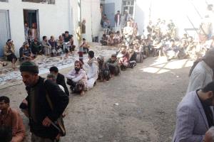 الحوثيون يجندون مئات السجناء في عمران وصعدة مقابل إطلاقهم