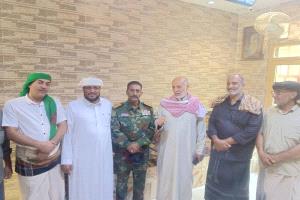 مواطن يُسَلِّم سيارة عسكرية للقوات المسلحة الجنوبية ويحظى بإشادة القيادة