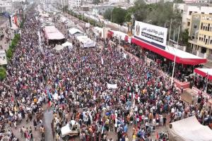 صور - أكبر حشود جماهيرية في ساحة إلاعتصام بعدن تطالب بإعلان دولة الجنوب