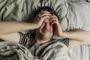 نام في هذه الساعات !