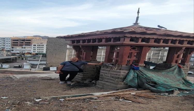 صرخة من قلب كريتر : أنقذوا بوابة المجلس التشريعي من عبث الإهمال