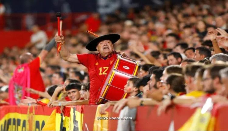 قارع الطبول.. الموت يغيب أشهر مشجعي إسبانيا