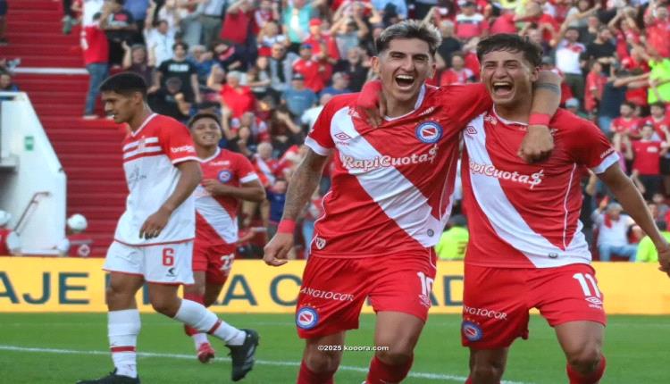 أرجنتينوس يهين إستوديانتس ويعزز صدارته للدوري