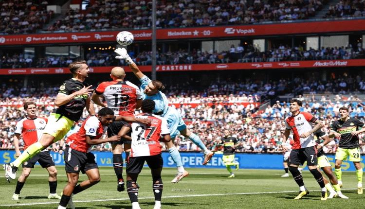 آيندهوفن يواصل مطاردة أياكس بقلب الطاولة على فينورد