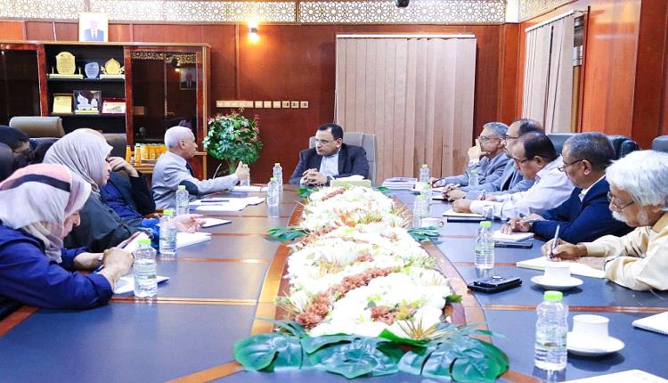 الوزير السقطري يبحث مع البنك الدولي إطلاق مشاريع في القطاعين الزراعي والسمكي