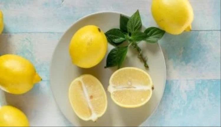 سر الصحة والمناعة.. كيف تحصل على فوائد الليمون كاملة؟